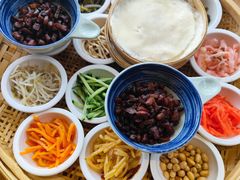 -包整·丝娃娃(一览甲秀楼风景店)