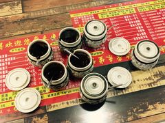 餐具摆设-彭家牛肉块扯面
