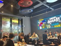 -老街烧烤大排档·地道湖北菜·龙虾馆(汉口火车站店)