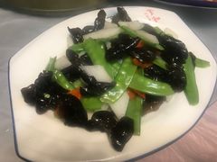 -老关东东北菜(盐城店)