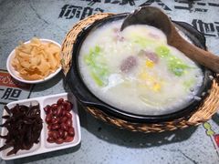 窝蛋牛肉粥-蟹蟹潮汕砂锅粥(食八方美食城店)