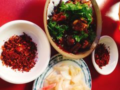 -谢老五跷脚牛肉·非遗传承店