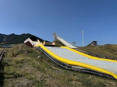 -丝绸之路山地度假区滑雪场
