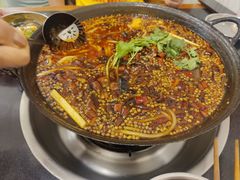-鸿顺老铁锅美蛙鱼府(解放碑店)