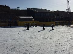 -采薇庄园四季滑雪场