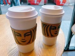 -星巴克(北京枫尚奥莱店)