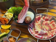 -叽叽扎扎烤肉场(生态城万达店)