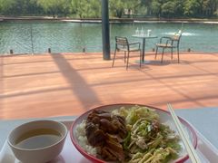 -金桥现代产业园区-停车场