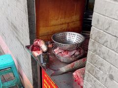 -梅记大块头爆鱼店(乍浦路店)