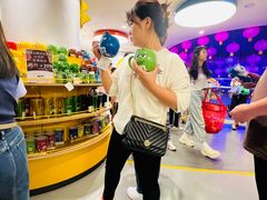-m豆巧克力世界(上海世茂广场店)