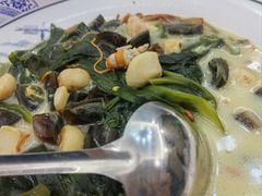 -谊荣海鲜大牌档(石湖店)