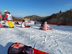 -亚布力新体委滑雪场