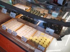 面包甜点陈列柜-南宋胡记(杭州体育场路店)