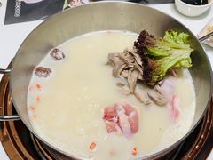 -洪氏嗨捞·猪肚鸡火锅(阳光天地店)