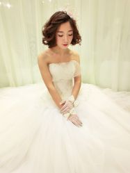 -艾米丽婚纱礼服