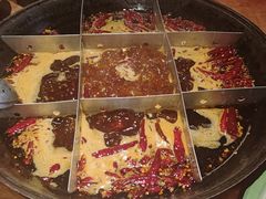 -周小明火锅(黑金冠社区店)