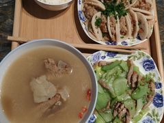 -萧乐母婴·住家月嫂·育婴师