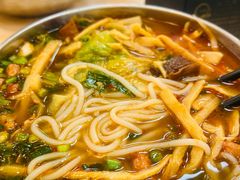 -卓雅桂林米粉