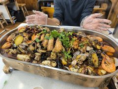 -老东镇啤酒屋海鲜加工·蒸汽海鲜·海鲜烧烤(台东店)