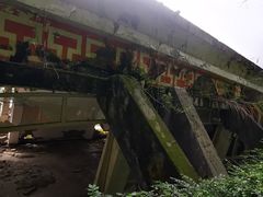 -四川汶川特大地震漩口中学遗址