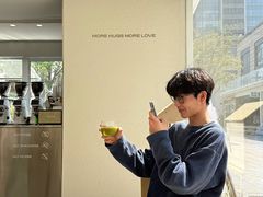 -HUGS coffee(东区店)
