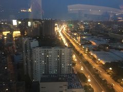-荣誉国际酒店-云顶旋转餐厅