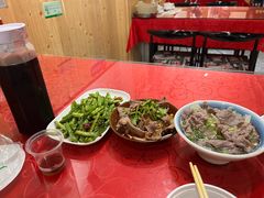 -冯烫烫跷脚牛肉·川菜小馆(武胜西街店)