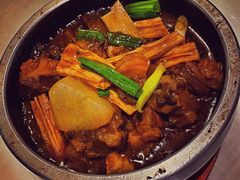 秘制酱焖牛腩-青城山六善酒店·紫氣園中餐厅