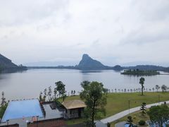 -英德宝晶宫天鹅湖茶语温泉