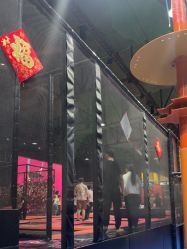 -飞吧潮玩运动蹦床游乐场