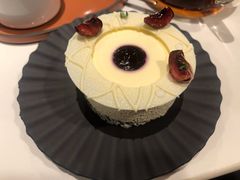 -潮一不贰·法式甜品·生日蛋糕·西式简餐(外滩店)