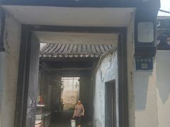 门面-老西白点心店