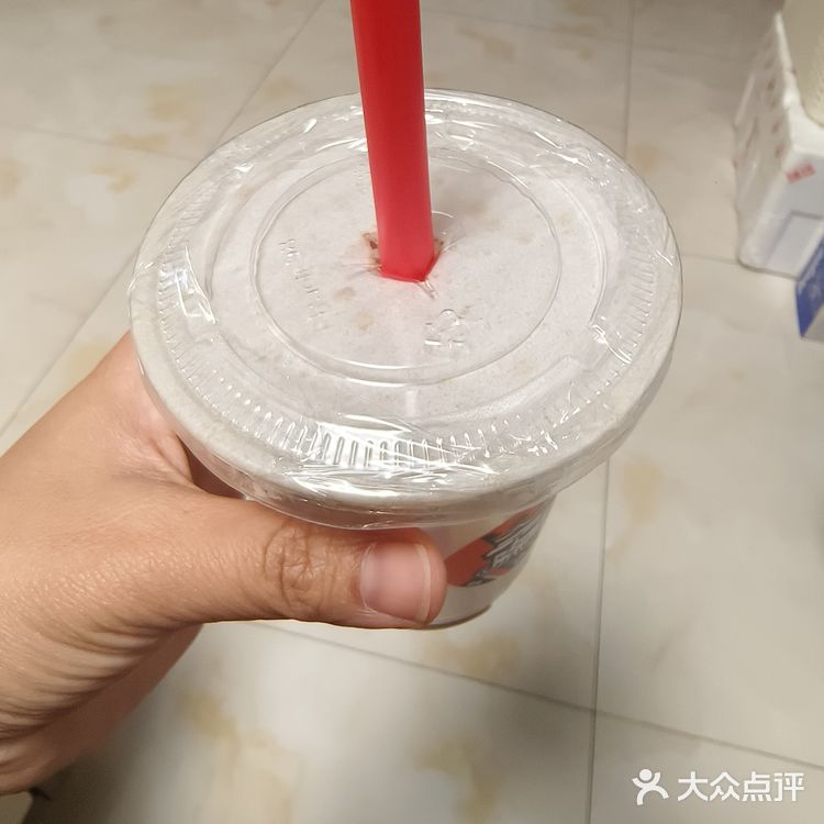 清晨必备冰拿铁，每天一杯，干活不累美了！！！