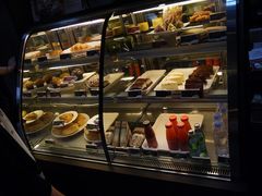 面包甜点陈列柜-星巴克臻选(成都宽窄巷子店)