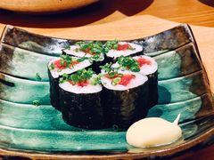 蓝鳍金枪鱼香葱细卷-初居食屋日式料理(万象城购物中心店)