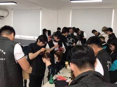 -艺采红鹰职业培训学校