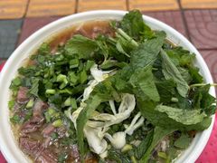 -啊墨江牛烂烀米线