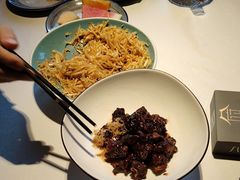 -八府香鸭·啫啫煲(华山路店)