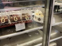 面包甜点陈列柜-红宝石·鲜奶小方·海派西点房(南丹店)