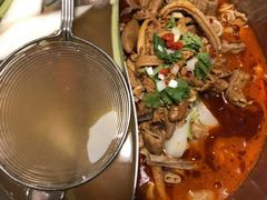 -左庭右院鲜牛肉火锅(金山万达店)