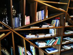 -钟书阁(松江泰晤士小镇店)