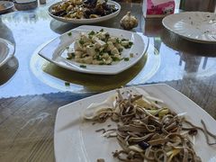 -溢心园香河肉饼总店