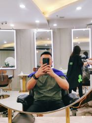 点击看大图 -八佰伴8008星级形象店