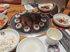 -草家酱蟹炭火烤肉店(珲春南路一店)