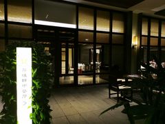 -三亚湾海居铂尔曼度假酒店