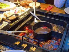 -老牌坊云南鱼豆花火锅(哈西万达店)