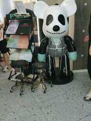 -PE SALON 