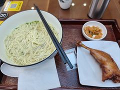 -百年老字号·观振兴蟹黄面·三虾面·苏式面(观前街富仁坊巷店)