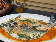 -壹湖两岸·鱼鲜山里菜(东江湖店)