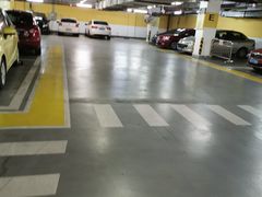-久光百货-地下停车场